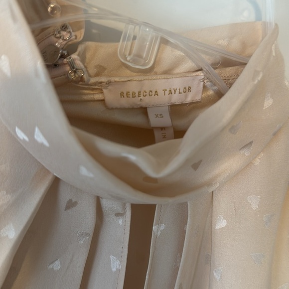 Rebecca Taylor sleeveless mock neck key hole heart blouse - Picture 5 of 5